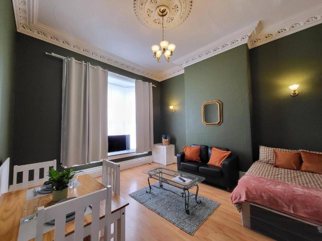Digbeth City Centre Apartment Sleeps 12 Opposite Coach Station Μπέρμιγχαμ Εξωτερικό φωτογραφία